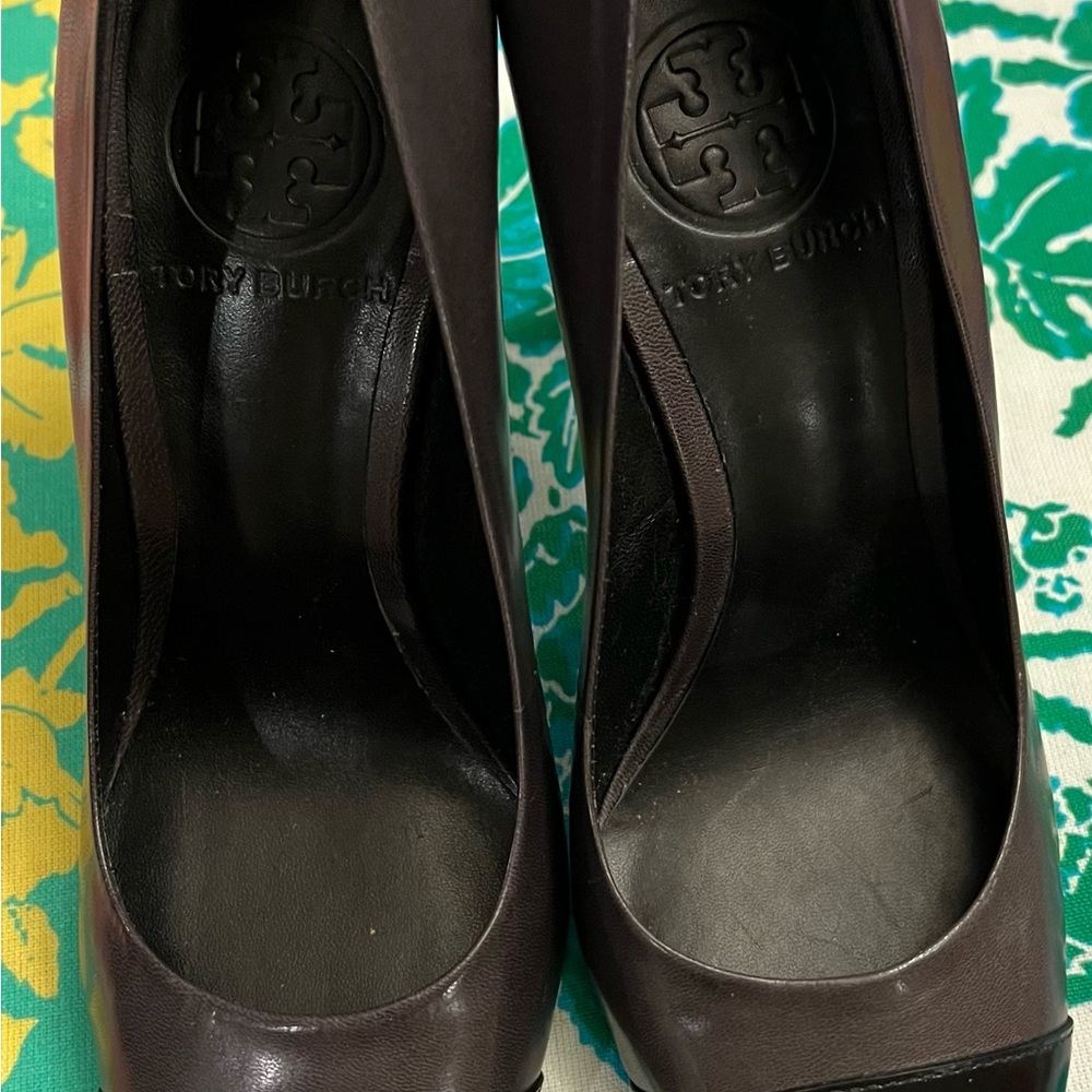 Tory Burch Women's Dark Grey and Black Heels - NEW - Size 6